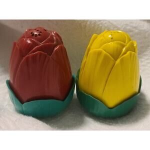 Vintage Jaydon Red & Yellow Tulip Flowers Plastic Salt and Pepper Shakers 2.5"